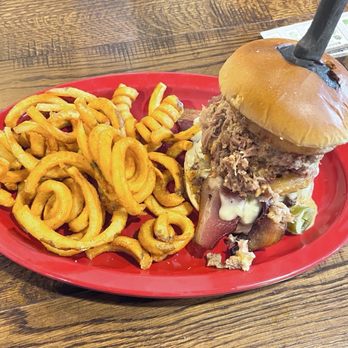 Hog Town Melvin Tavern - American Near Me - Melvin, Michigan