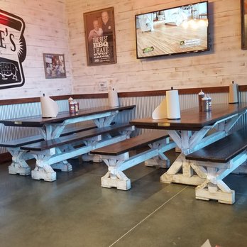 Oklahoma Joe's - Open garage door seating - Barbeque Near Me - Omaha, Nebraska Oklahoma Joe's - Open garage door seating - Barbeque Near Me - Omaha, Nebraska