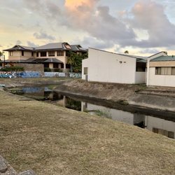 Kanaha Pond State Wildlife Sanctuary - Canal along Wakea Avenue by Paradise Mart - VN