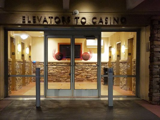 hotels near red hawk casino ca