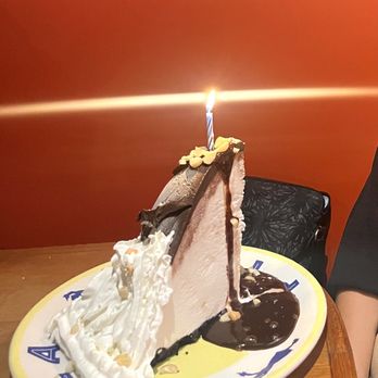 Duke's La Jolla - Hula Pie - New American Near Me - La Jolla, California