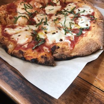 Woodfire - Margherita pizza - Pizza Near Me - West Dundee, Illinois
