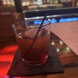 Vermouth on ice aka the manhattan