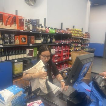 Walmart - 20 items or less line and the cashier telling me "it changes" and there was no manager only a coach. - Grocery Near Me - Elk Grove, California Walmart - 20 items or less line and the cashier telling me "it changes" and there was no manager only a coach. - Grocery Near Me - Elk Grove, California