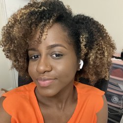 Beauty Naturals Supply/Salon - Trim/ shape & wash & go.