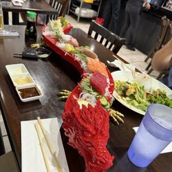 Niko Niko Chef Sashimi Dragon is BOMB Awesome - what a wonderful presentation and Delicious!!