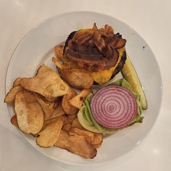 SOCCi - Hamburger with bacon and cheddar cheese - Bars Near Me - Arlington, Virginia
