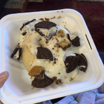 Cinnaholic - Cookie Monster Roll - Desserts Near Me - Cary, North Carolina