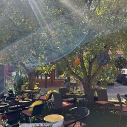 Mod's Thai House - Outdoor patio