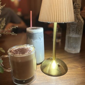 GIWA - Black sesame latte, einspanner latte - Breakfast & Brunch Near Me - Santa Clara, California
