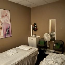Full body massage room. Very clean, smelled good and massage therapy personnel did an amazing job! Great service !