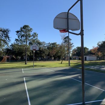 Maple Street Park - Parks Near Me - Winter Garden, Florida