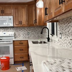 Toptile installation - New backsplash using Marble mosaic tiles