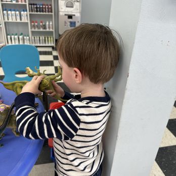 Bubble Cuts - Kids Hair Salons Near Me - Los Angeles, California