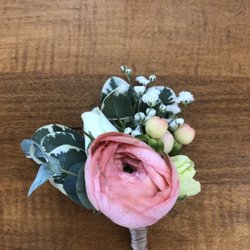 The Flower Shop - Boutonniere