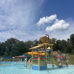Holiday Aquatic Center - Water slide for the little ones!