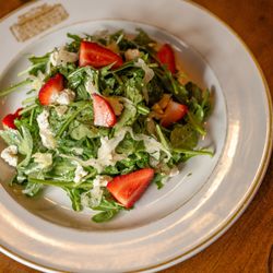 The Willcox Restaurant - Arugula Salad,
arugula, fig and honey chévre, pickled fennel, strawberries,
champagne citrus vinaigrette