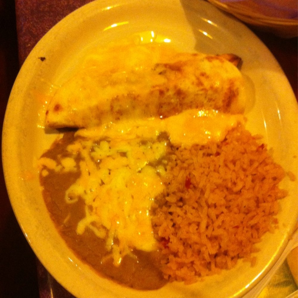 Los Tres Amigos - Chicken Quesadilla - Mexican Near Me - Lawton, Oklahoma