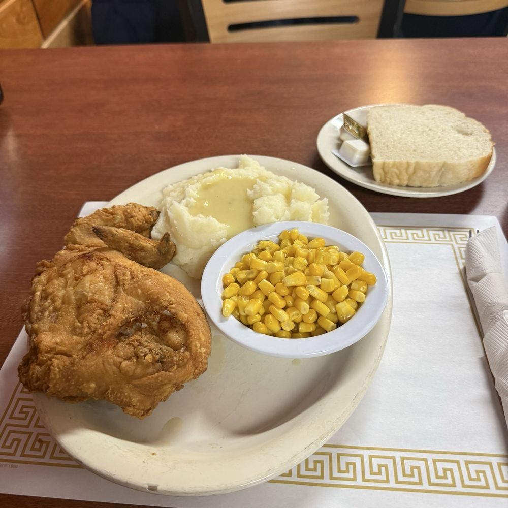 Middleton Diner - White meat chicken plate - New American Near Me - Middleton, Michigan
