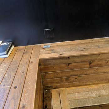Public Barber Salon - Wooden bench for waiting - Barbers Near Me - San Francisco, California Public Barber Salon - Wooden bench for waiting - Barbers Near Me - San Francisco, California
