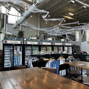 Side Launch Brewing Company - Breweries Near Me - Collingwood, Ontario Side Launch Brewing Company - Breweries Near Me - Collingwood, Ontario