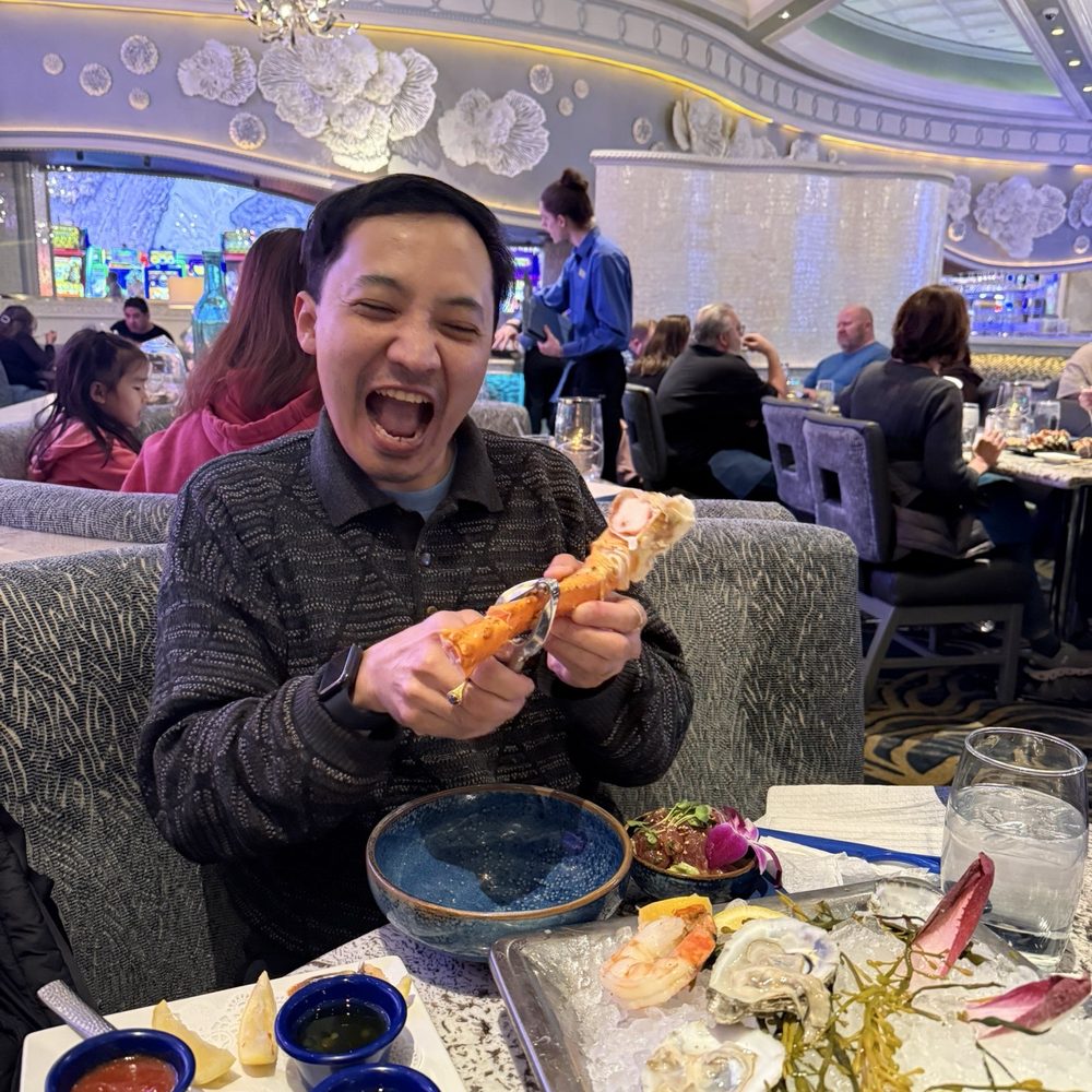 Oceano - Seafood Symphony: contains only one snow crab leg - Seafood Near Me - Reno, Nevada Oceano - Seafood Symphony: contains only one snow crab leg - Seafood Near Me - Reno, Nevada