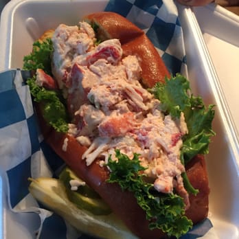 Tommy's Clam Shack - Lobster roll - Seafood Near Me - Warwick, Rhode Island