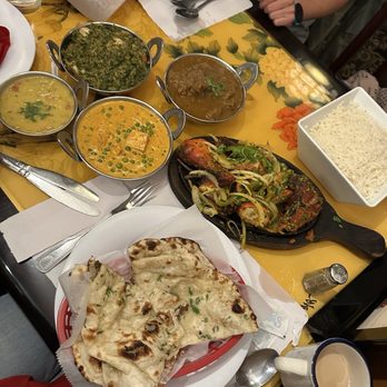 Himalayan Kitchen - Garlic Naan, Tandoori Chicken - Indian Near Me - Rapid City, South Dakota