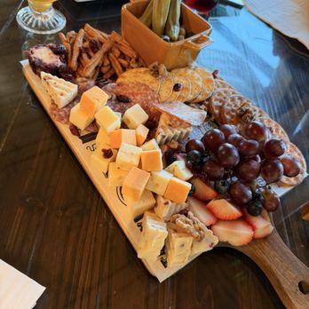 Fish Tales Winery & Bistro - Wineries Near Me - Broken Bow, Oklahoma