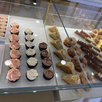 Marvel Cake - Cupcakes and French Macroons - Bakeries Near Me - Campbell, California