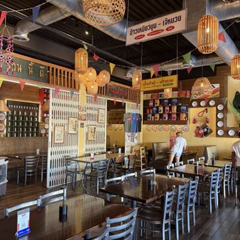 Tum Pok Pok - Interior - Thai Near Me - Atlanta, Georgia Tum Pok Pok - Interior - Thai Near Me - Atlanta, Georgia