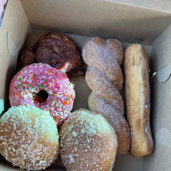 Bosa Donuts - 6 randoms - Breakfast & Brunch Near Me - Phoenix, Arizona