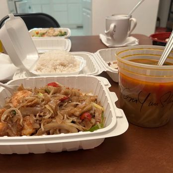 Tasty Inn Express - The Tom Yum Soup and Thai Spicy Thin Noodle dishes I had, with beautiful calligraphic handwriting on the soup's container. - Chinese Near Me - La Mesa, California