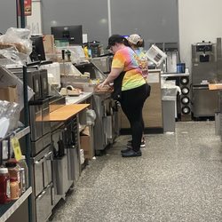 Wawa - The workers doing their jobs