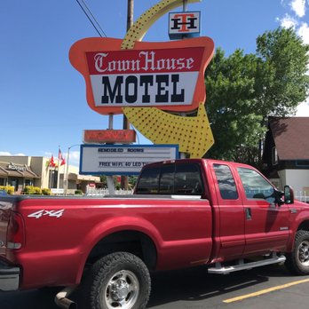 Bishop Town House Motel - Hotels Near Me - Bishop, California Bishop Town House Motel - Hotels Near Me - Bishop, California