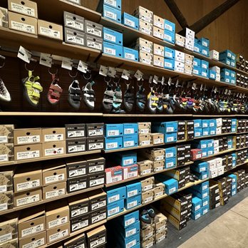 REI - Outdoor Gear Near Me - Seattle, Washington