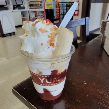 Russell Stover Chocolates - Banana hot fudge sundae - Candy Stores Near Me - Manchester, Tennessee