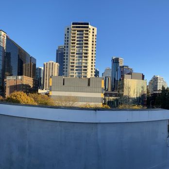 Cornelius Apartments - Panoramic views of the historic Cornelius building from the Belltown Inn rooftop lounge. - Apartments Near Me - Seattle, Washington