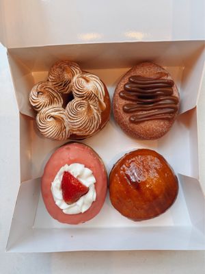 Doce Donut Co by null