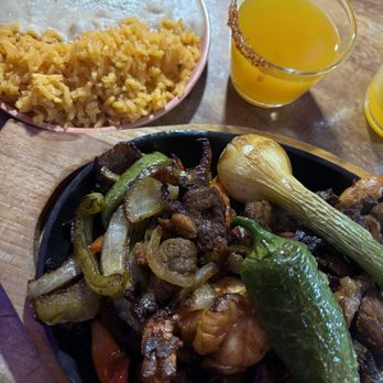 Rosa Madera - Fajitas trio - Mexican Near Me - Santa Ana, California Rosa Madera - Fajitas trio - Mexican Near Me - Santa Ana, California