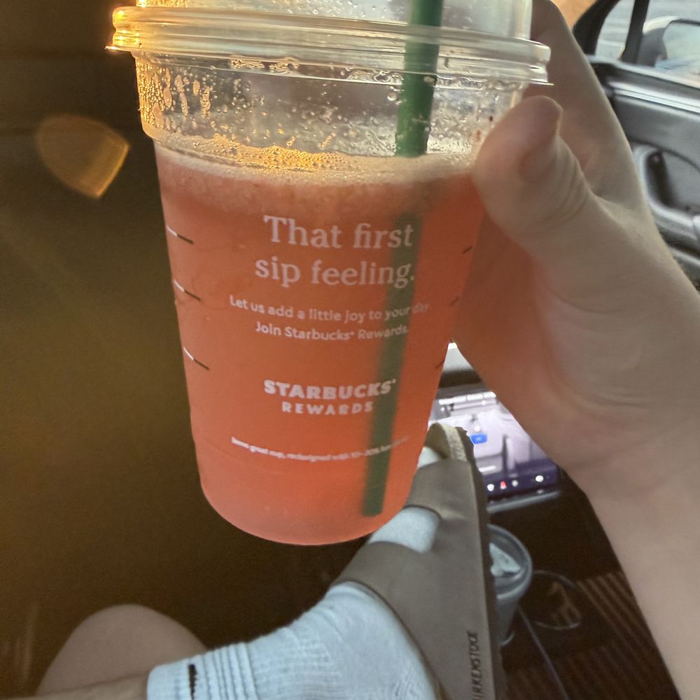 Starbucks - Coffee & Tea Near Me - Chattanooga, Tennessee Starbucks - Coffee & Tea Near Me - Chattanooga, Tennessee