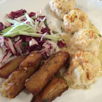 Skates On The Bay - Crab cakes - Seafood Near Me - Berkeley, California
