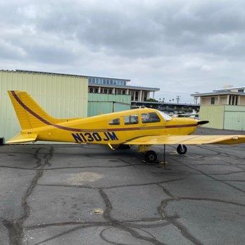 Hot Shot Aviation - Prettiest banana plane in Southern California - Flight Instruction Near Me - Van Nuys, California
