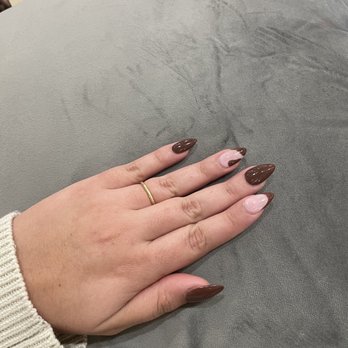 Aura Salon & Spa - Nail Salons Near Me - Denton, Texas