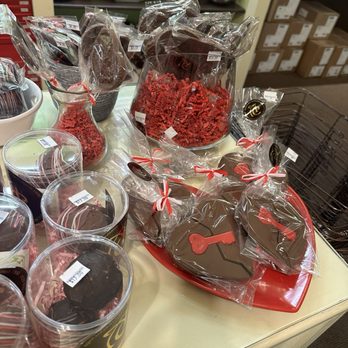 Aigner Chocolates - Chocolatiers & Shops Near Me - Forest Hills, New York
