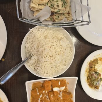 PIND Indian Cuisine - Garlic Naan Chicken tikka masala - Indian Near Me - Ashburn, Virginia PIND Indian Cuisine - Garlic Naan Chicken tikka masala - Indian Near Me - Ashburn, Virginia