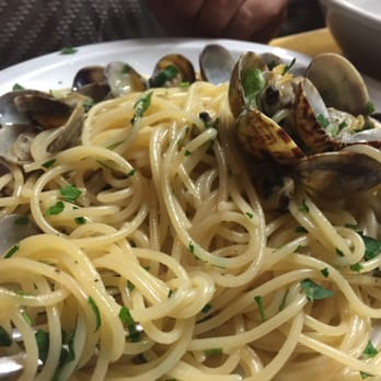 Ostaria ai Storti - Spaghetti with clams - Italian Near Me - Venezia, VE Ostaria ai Storti - Spaghetti with clams - Italian Near Me - Venezia, VE