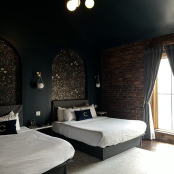 The Chandler Hotel - La Belle Riviere - Hotels Near Me - Madison, Indiana