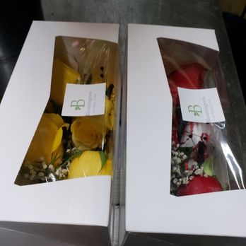 Bloomingtons Flower Shop - Boutonnières - Florists Near Me - Universal City, Texas Bloomingtons Flower Shop - Boutonnières - Florists Near Me - Universal City, Texas