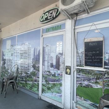 Delicias Del Peru - Restaurant Entrance - Peruvian Near Me - Hollywood, Florida